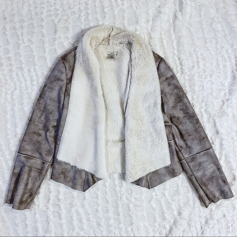 CACHE Silver Soft Faux Fur  Drape Jacket